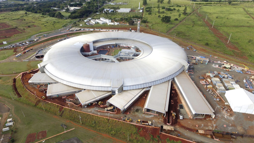 Acelerador de partícula foi inaugurado em Campinas