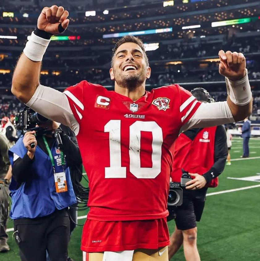 Jymmi Garoppolo, quarterback dos 49ers comemora a vitória sobre os Cowboys - Foto: Divulgação