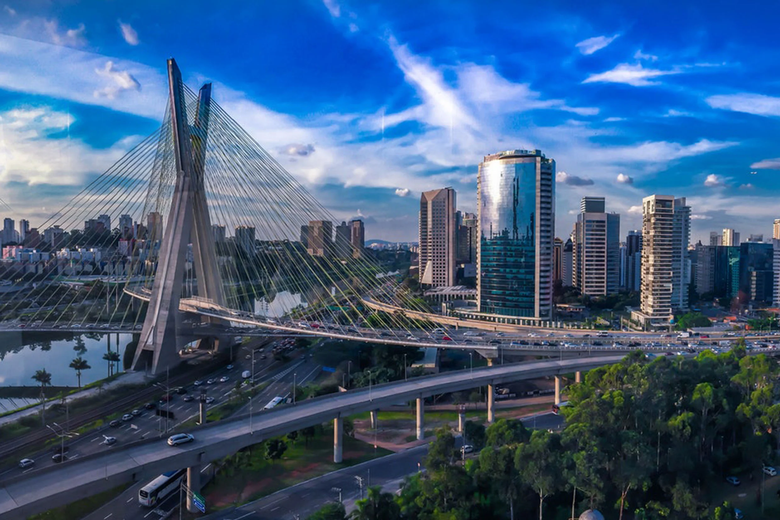 Ponte Estaiada, cartão postal da cidade - Foto: Reprodução